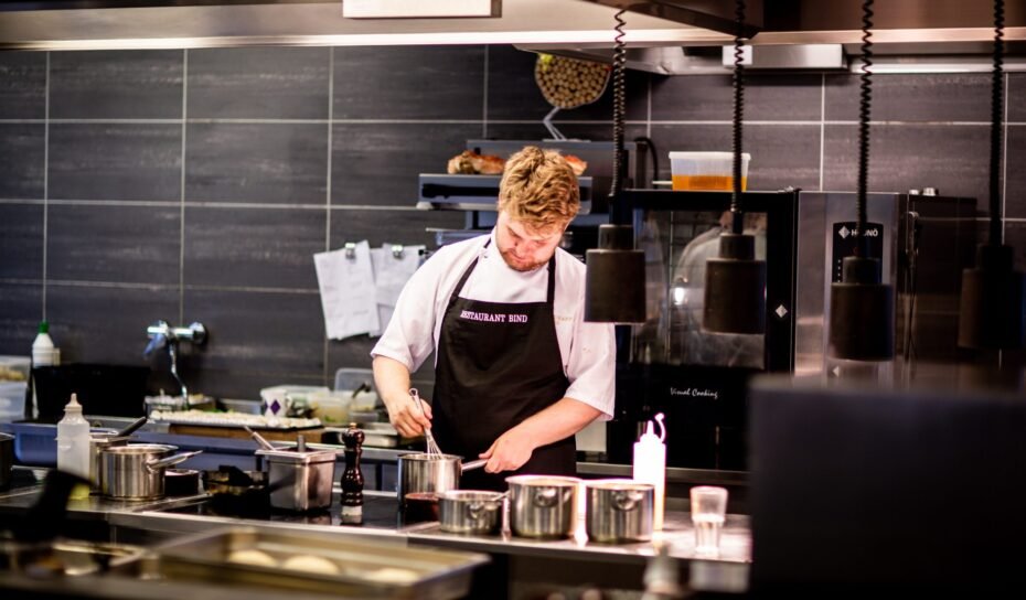 pexels-rene-asmussen-2544829